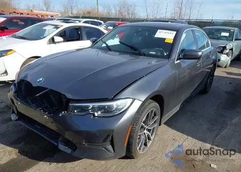 2021 BMW 330I xDrive z USA, uszkodzony, nr VIN 3MW5R7J0XM8C01545
